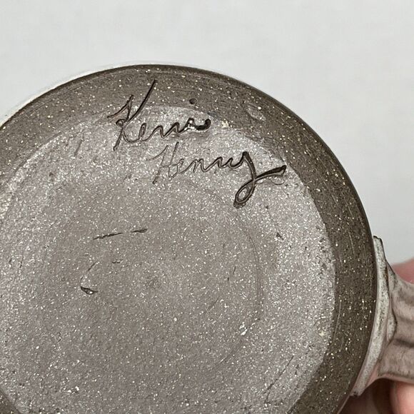 Kerri Henry Studio Art Pottery Chef Coffee Mug Crossed Knives Chef’s Hat Signed - Picture 7 of 7